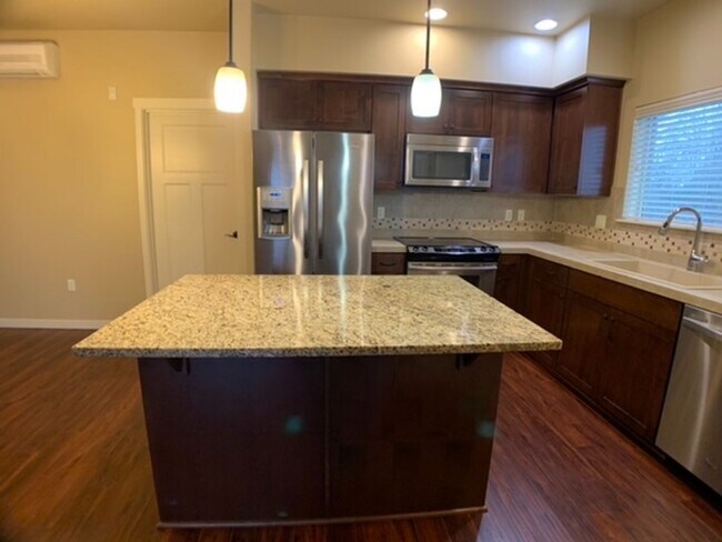 Building Photo - 45 Central Unit - 2 Bedrooms, 2 baths, 988 Sq. Ft.