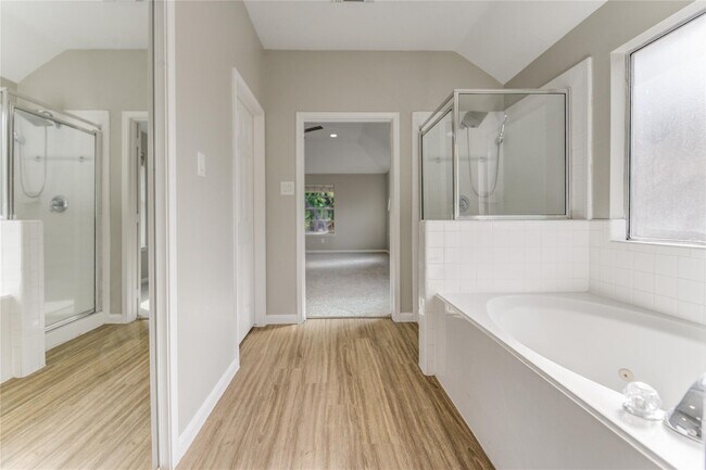 Building Photo - 12207 Lakewood Glade Ct
