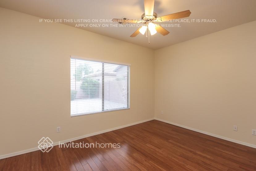 Building Photo - 2593 E Riviera Dr