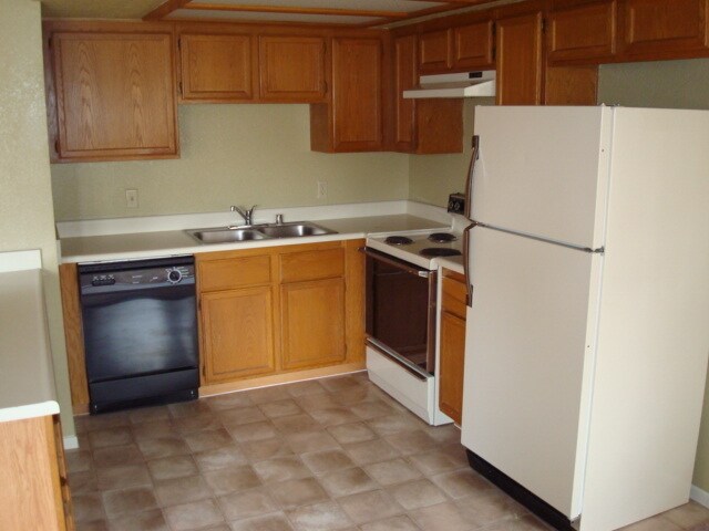 Building Photo - 1320 Pinto Rock Ln