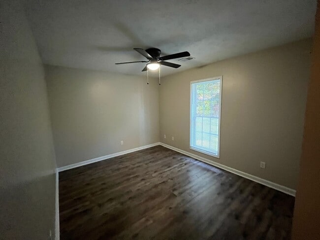 Building Photo - 24 Crosswinds Rd