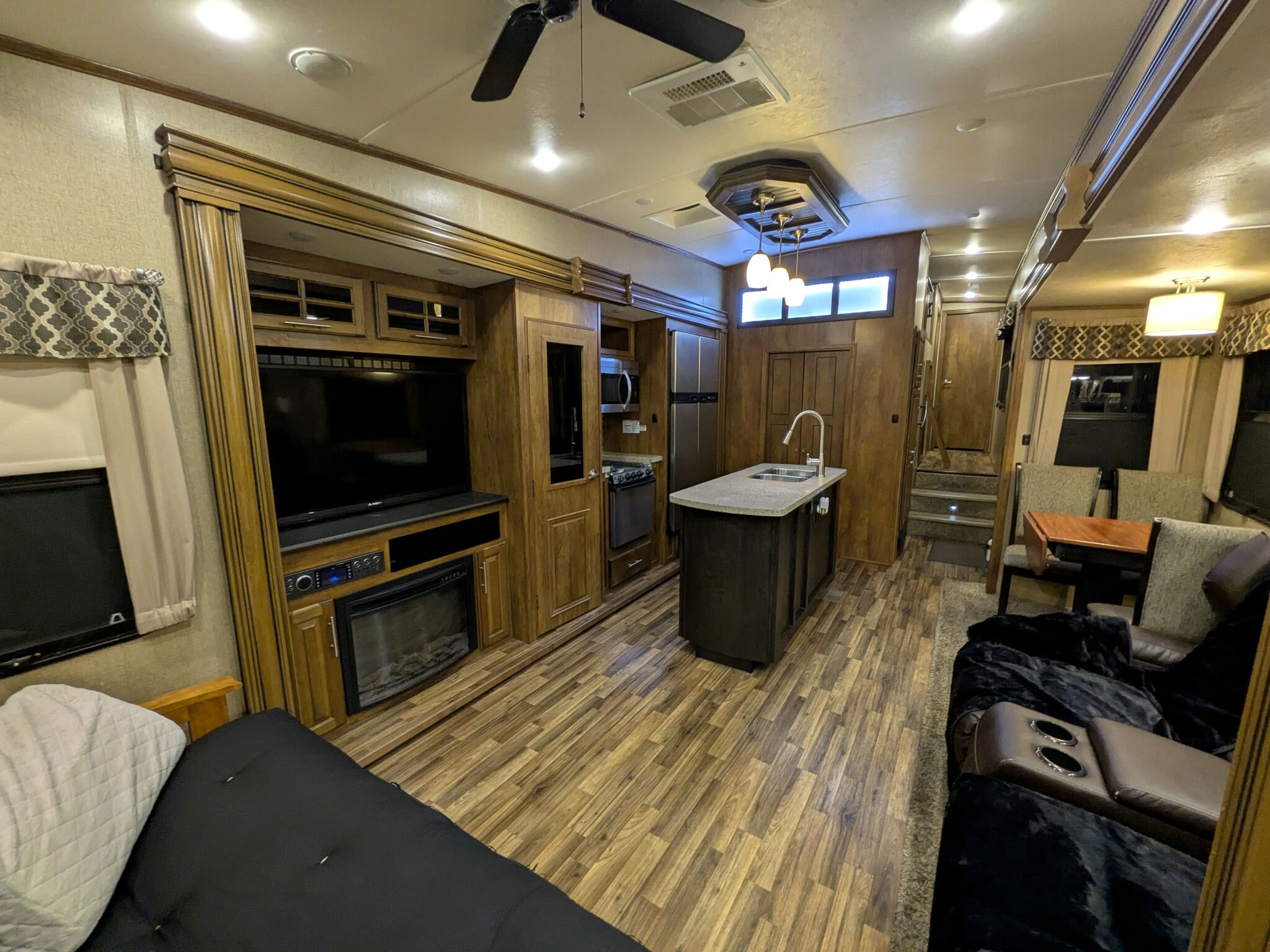 Building Photo - 1054 Cross Springs Ct