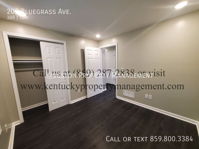 Building Photo - 209 Blue Grass Ave