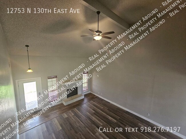 Building Photo - Beautiful Collinsville Home Available NOW!