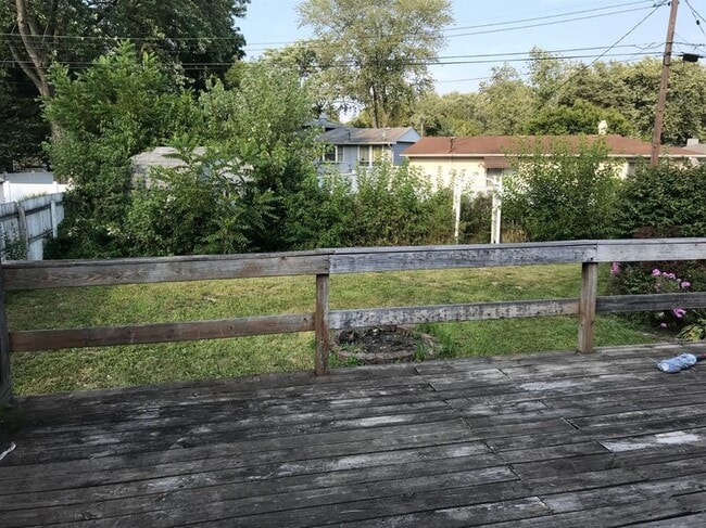 Building Photo - 6735 Van Buren Pl