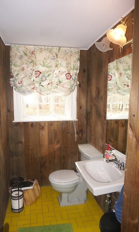 Building Photo - 18 Pequot Rd