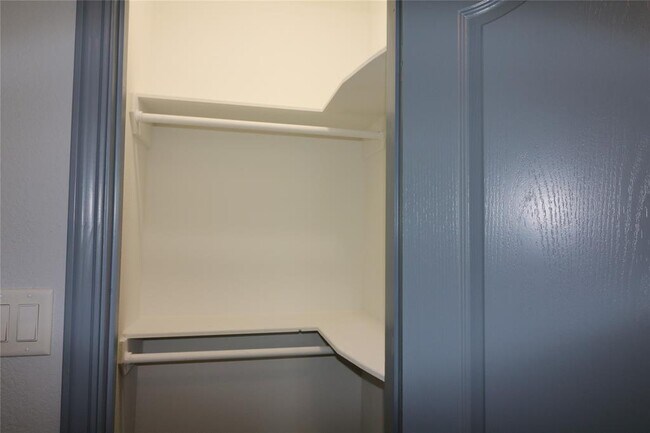 Building Photo - 8302 Park St