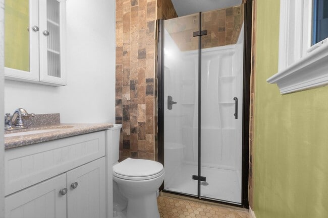 Building Photo - 4 Bed 2 Bath Home for Rent !