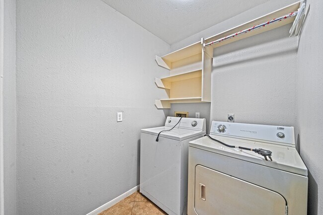 Building Photo - 23223 Hazel Field Ct