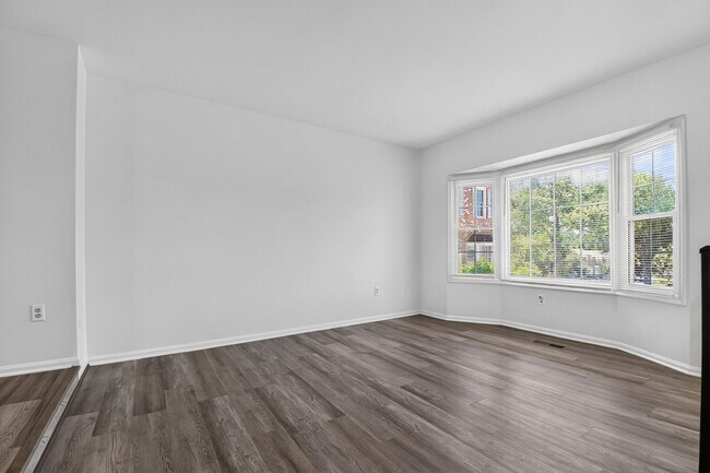 Building Photo - 5560 E Boniwood Turn