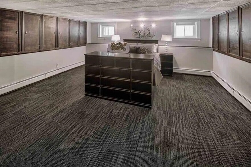lower room - 471 Palisade Ave