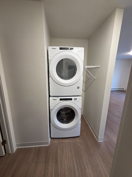 Building Photo - 211 1st Ave NW