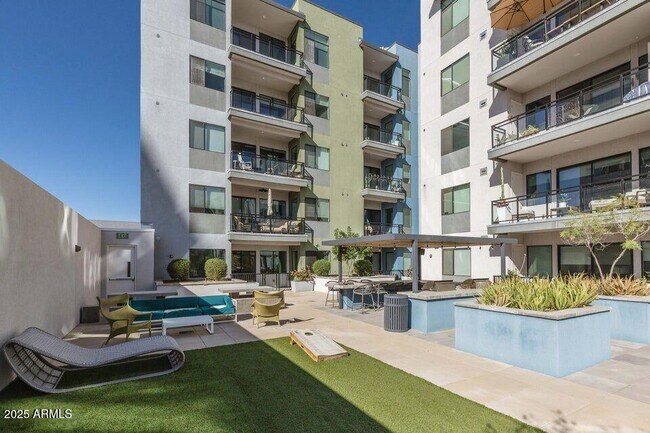 Building Photo - 3131 N Central Ave