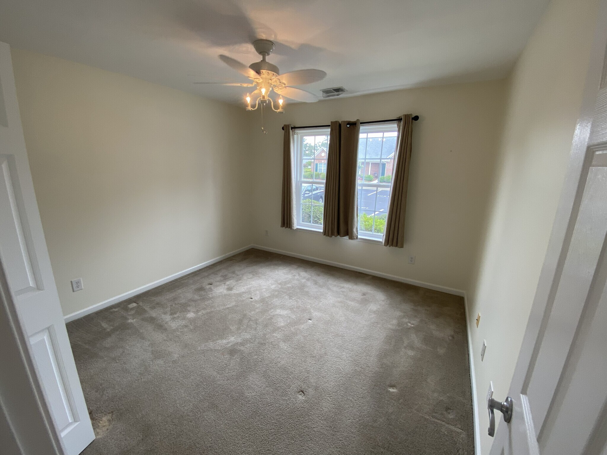 Building Photo - 1041 Bridgeport Way