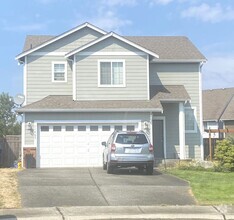 Building Photo - Stunning 3 bd, 2.5 bath house in Puyallup ...