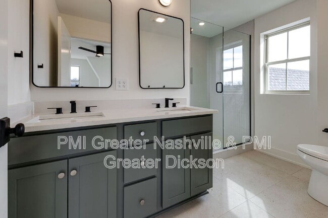 Building Photo - 539 Midnight Way