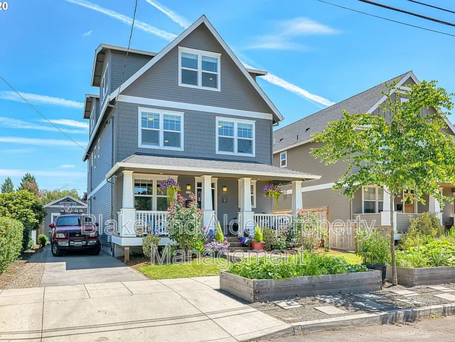 Building Photo - 3938 NE 66th Ave