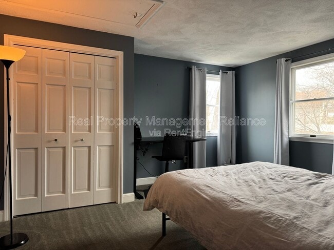 Building Photo - 14 Ravenna Ave