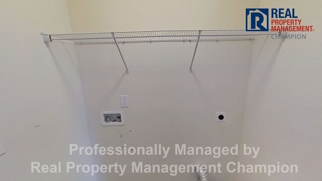 Building Photo - Spacious 3-Story Townhome in the Heart of Carolina Beach — Backs to State Park