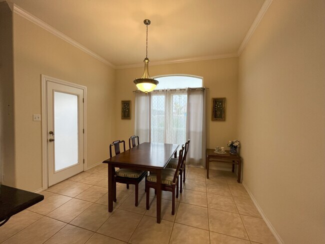 Building Photo - 15221 Main Royal Dr