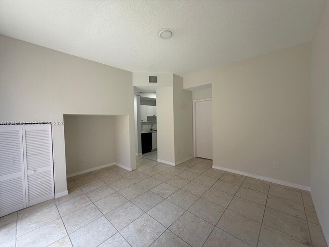 Building Photo - 2201 Clipper Pl