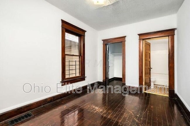 Building Photo - 890 Studer Ave