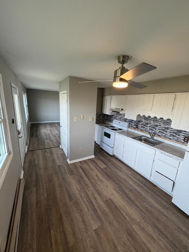 Building Photo - 510 3rd St