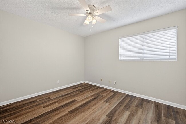 Building Photo - 3271 Royal Canadian Trace