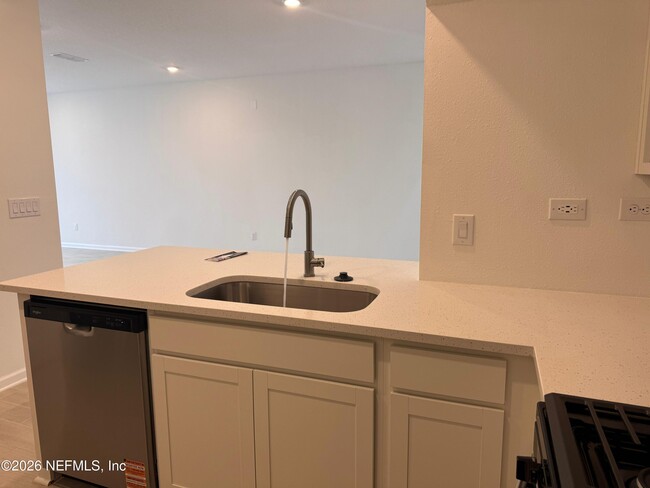 Building Photo - 91 Silver Myrtle Ct