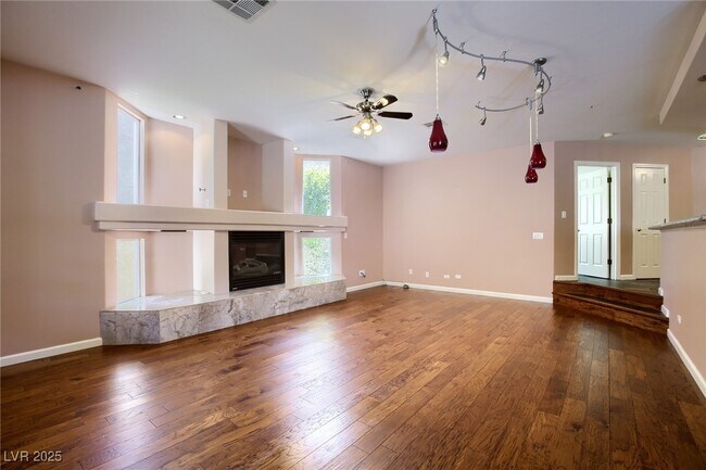 Building Photo - 8732 Castle Ridge Ave