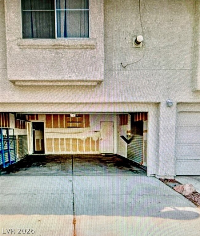 Building Photo - 6201 E Lake Mead Blvd