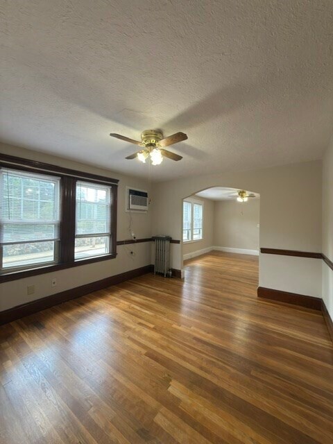 Building Photo - 1-3 Linwood Ave