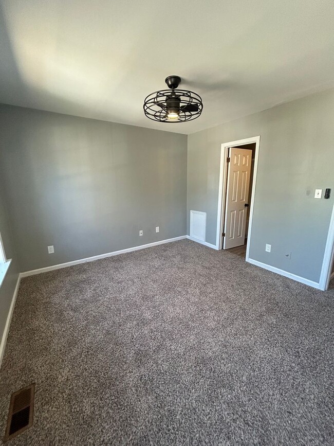 Building Photo - Limited-Time Offer: 50% Off First Month’s ...