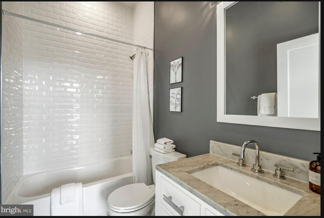 Building Photo - 1214 Madison St NW