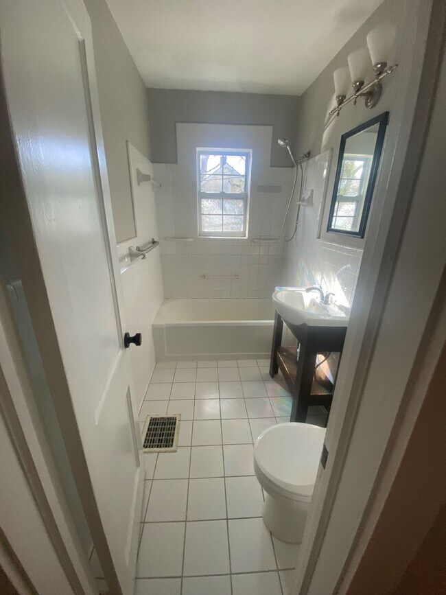 Building Photo - "Get ready to step into your new dream home – it's all set and waiting for you!"