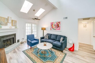 Building Photo - 85 Phoenix Dr