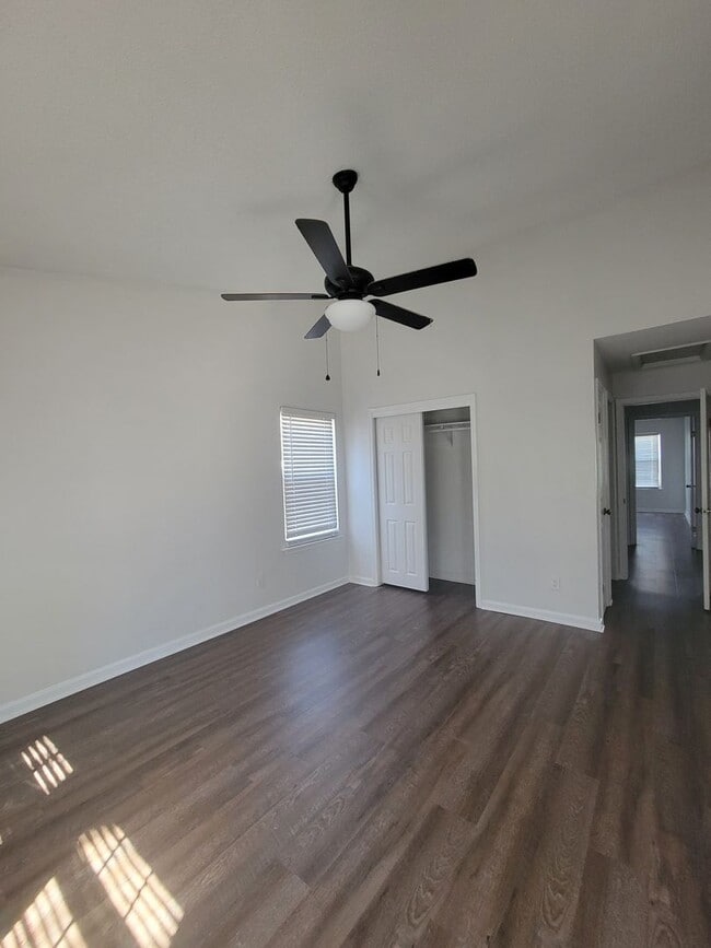 Building Photo - 2 bedroom 2 full bath condo