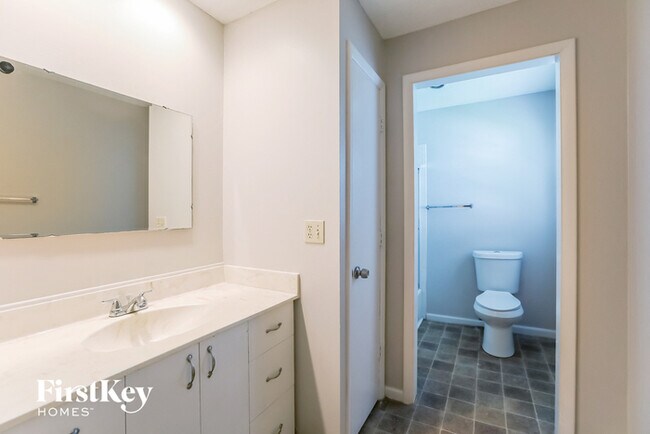 Building Photo - 8405 E 47th St