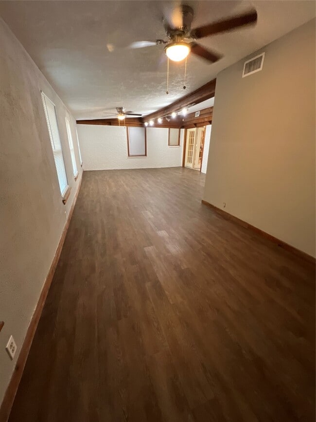 Building Photo - 2603 Goldenrod St