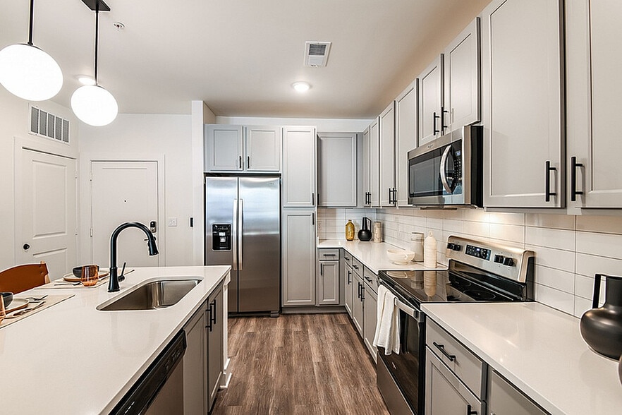 Building Photo - Volta