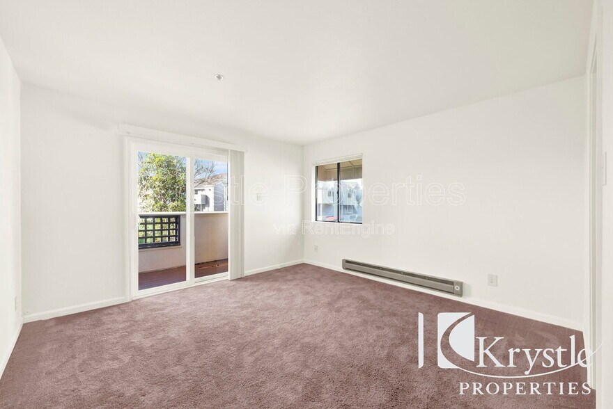 Building Photo - 1201 Glen Cove Pkwy