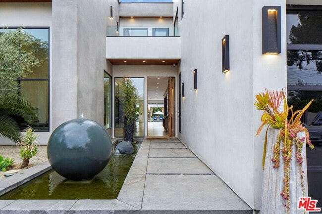 Building Photo - 6029 Melvin Ave