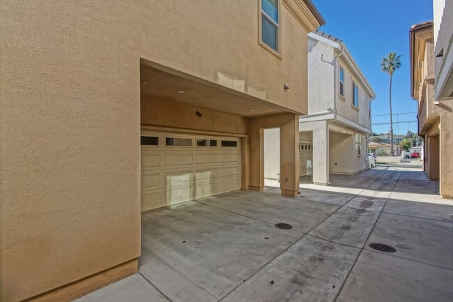 Building Photo - BUILT IN 2019: SPACIOUS & BRIGHT, DETACHED TOWNHOUSE W/ 2-CAR GARAGE & FENCED YARD IN GREAT RESID...