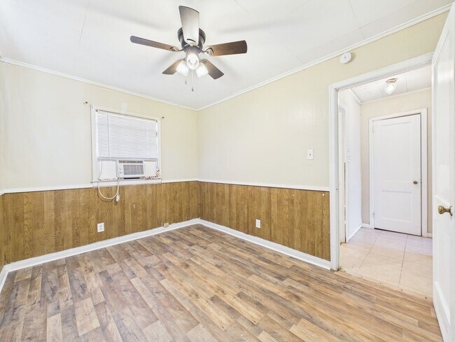 Building Photo - Two Bedroom Rental House in Lafayette!