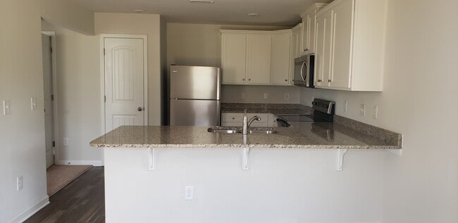 Building Photo - 5 Hazelburn Ct