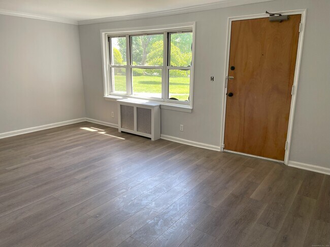 Building Photo - 30 Standish Rd