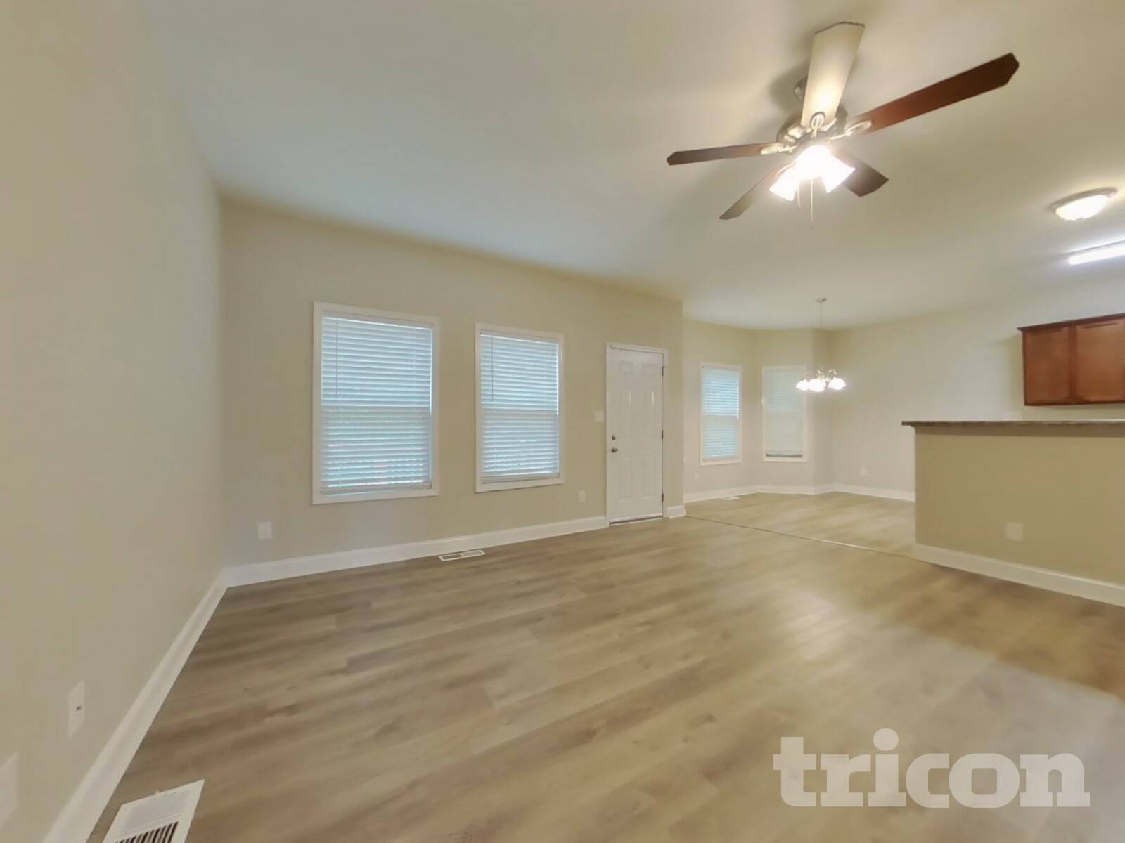 Building Photo - 124 Kings Crossing Ct