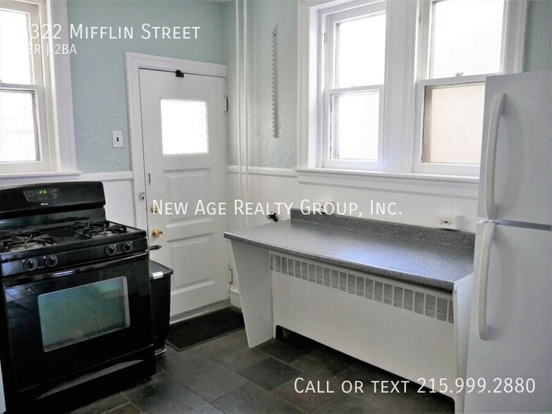 Building Photo - 1322 Mifflin St