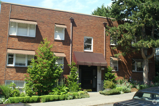 Building Photo - Harrison Court Apartments