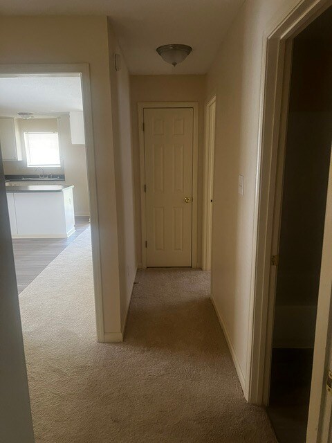 Building Photo - 4 Bed 2 Bath | Move-In Ready